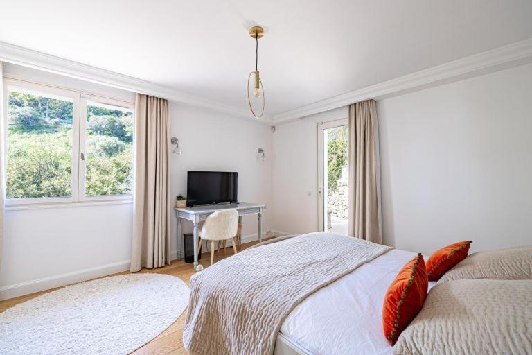 Before Making A Reservation Request, Must Read Profile Host Section At Bottom Of Page, Otherwise Your Request Will Be Refused ## Luxury In ## * Cannes