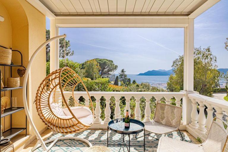 Before Making A Reservation Request, Must Read Profile Host Section At Bottom Of Page, Otherwise Your Request Will Be Refused ## Luxury In ## Appartement