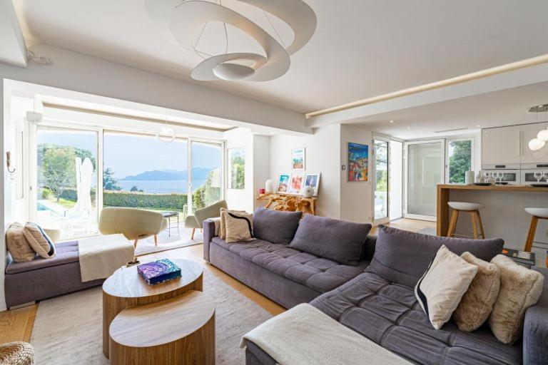 Before Making A Reservation Request, Must Read Profile Host Section At Bottom Of Page, Otherwise Your Request Will Be Refused ## Luxury In ## Appartement Cannes