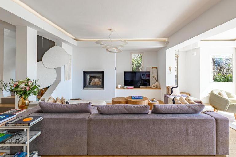 Before Making A Reservation Request, Must Read Profile Host Section At Bottom Of Page, Otherwise Your Request Will Be Refused ## Luxury In ## * Cannes