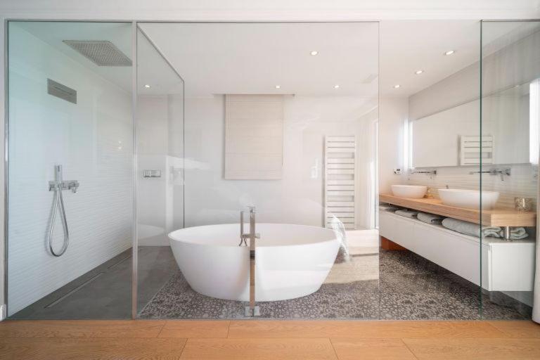 Appartement Before Making A Reservation Request, Must Read Profile Host Section At Bottom Of Page, Otherwise Your Request Will Be Refused ## Luxury In ## *